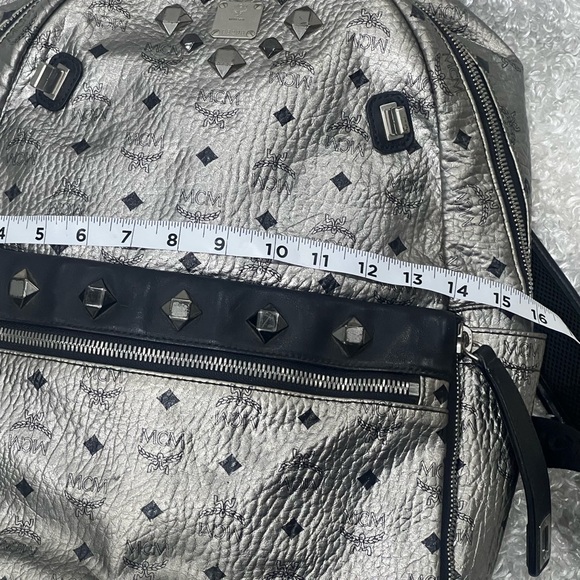 MCM Metallic Visetos Side Stud Stark Backpack Silver Black main image 6